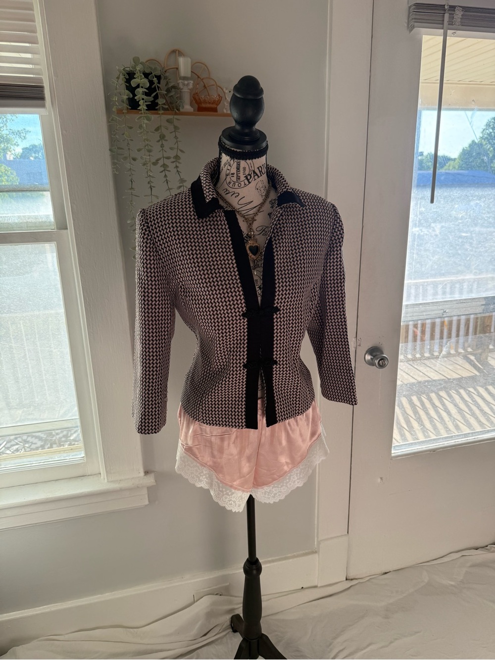 Black & Pink Vintage Houndstooth Collared Blazer Jacket